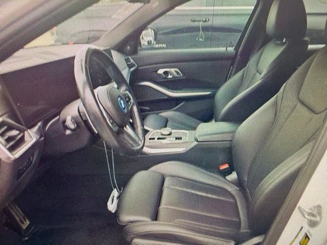 Used 2023 BMW 330e w/ M Sport Package RWD image 6
