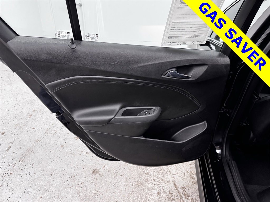 Used 2018 Chevrolet Cruze Premier image 11