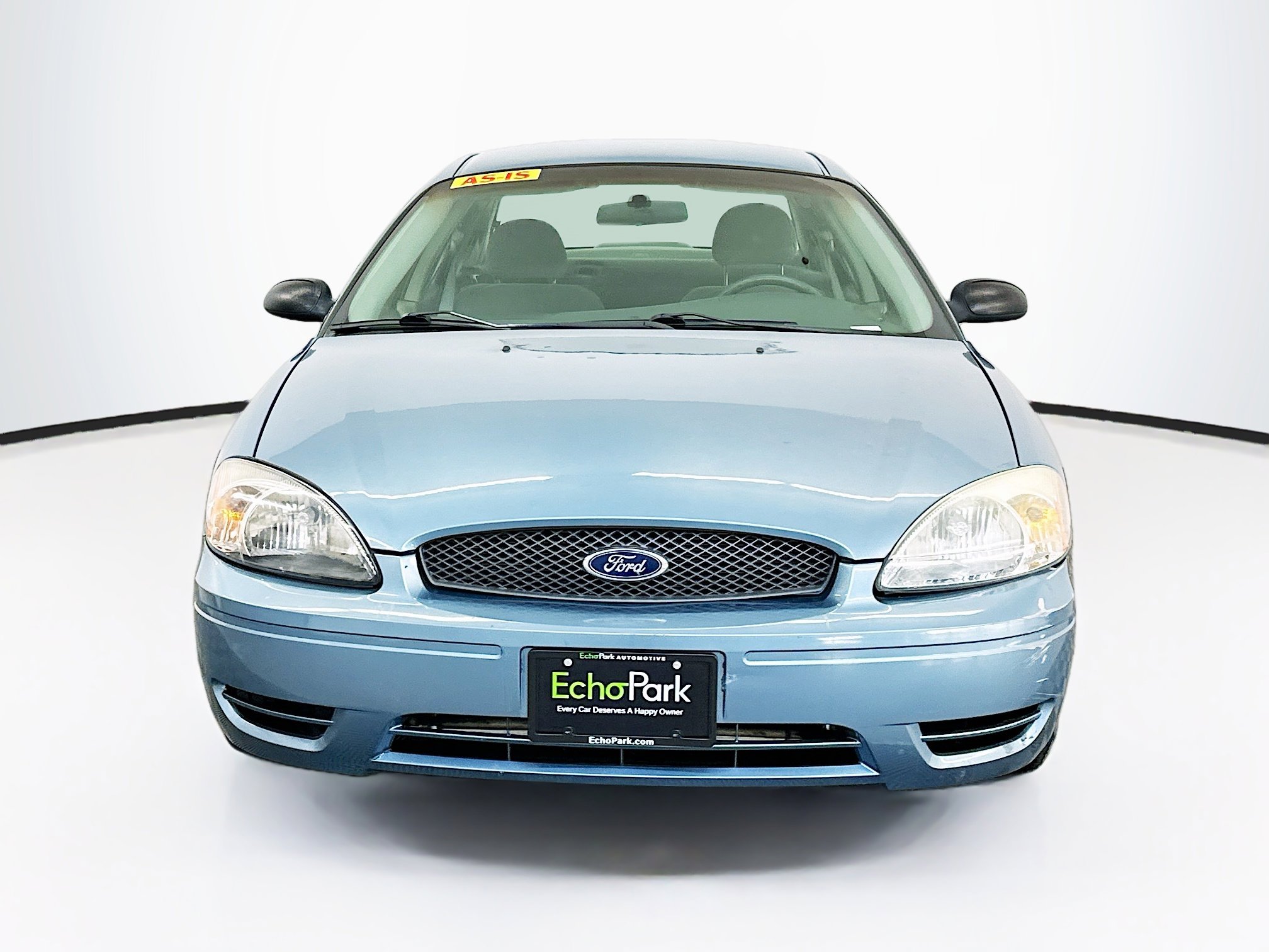 Used 2007 Ford Taurus SE image 2