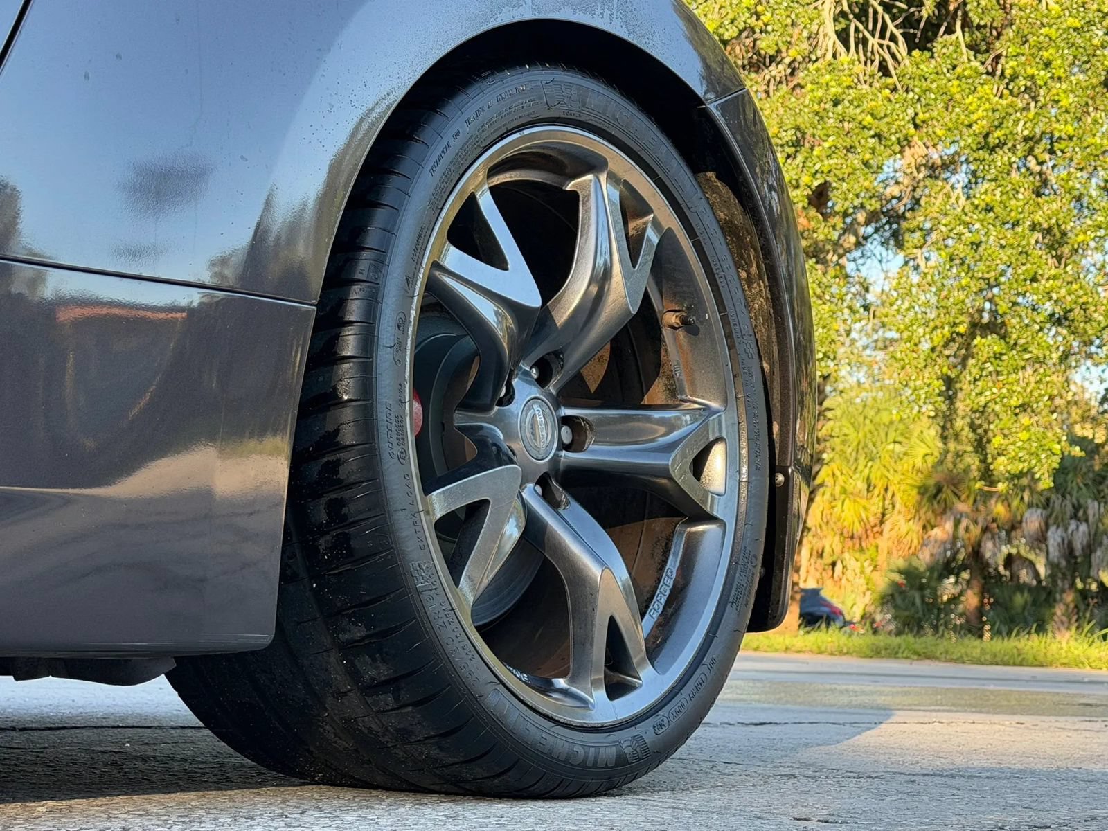 Used 2010 Nissan 370Z Touring w/ Sport Pkg RWD image 11