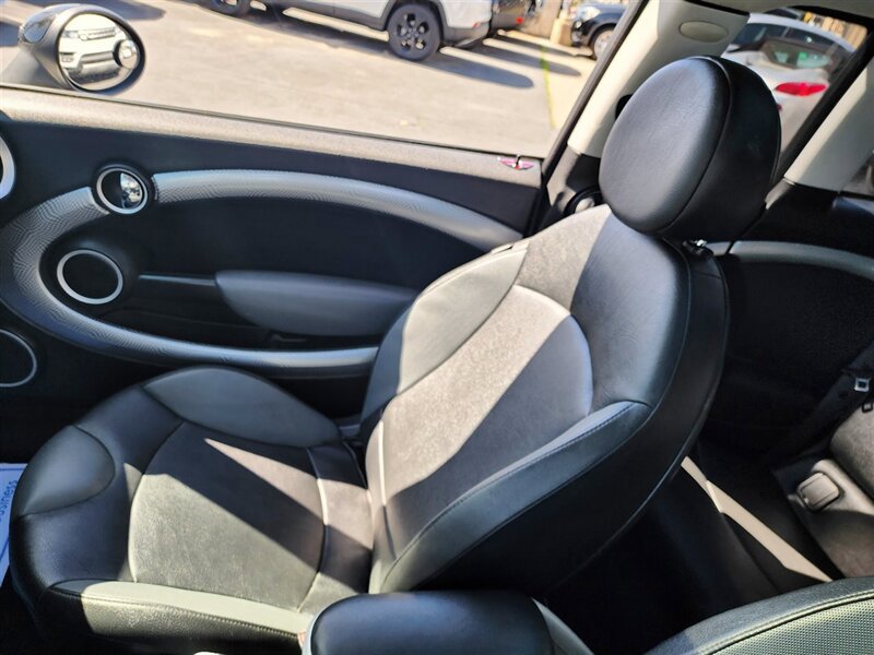 Used 2009 MINI Cooper Clubman S FWD image 11