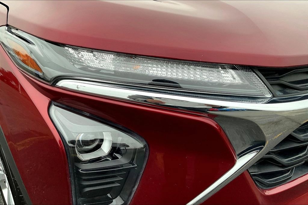 Used 2025 Chevrolet Trax LS FWD image 31