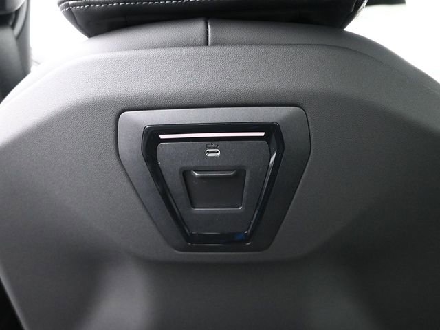 New 2026 BMW i5 eDrive40 AWD/4WD image 17