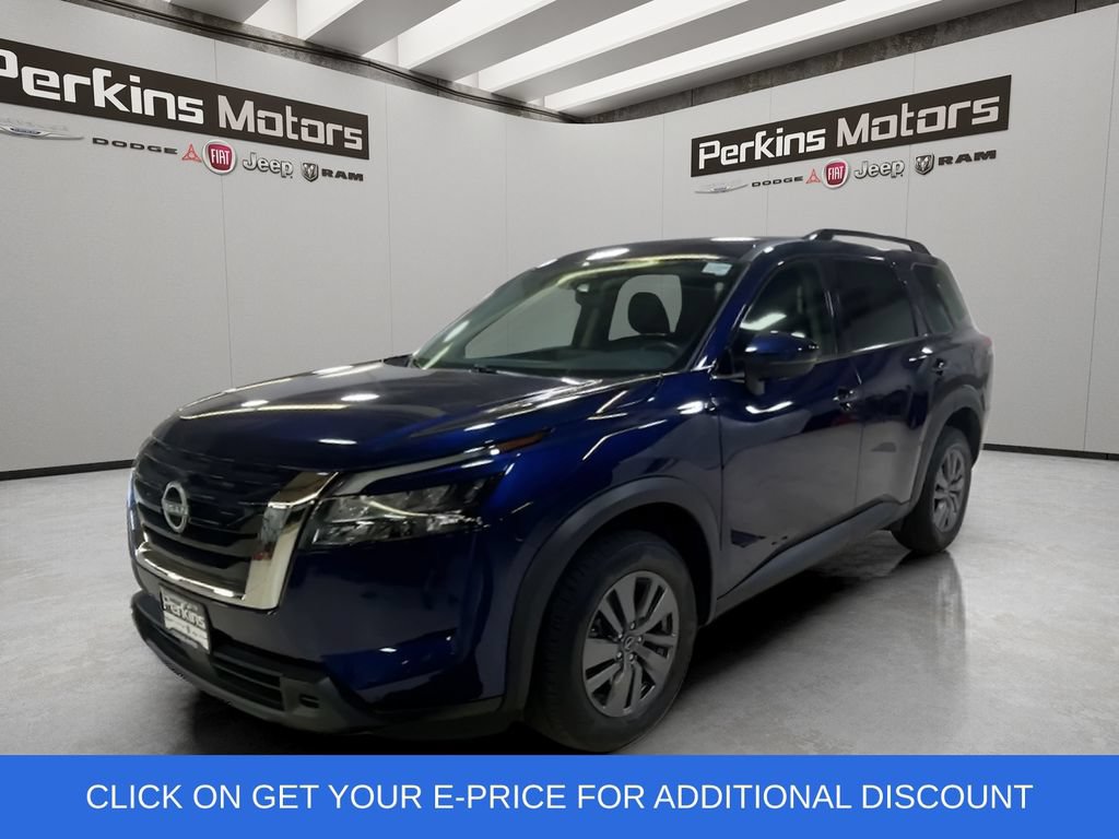Used 2025 Nissan Pathfinder SV AWD/4WD image 1