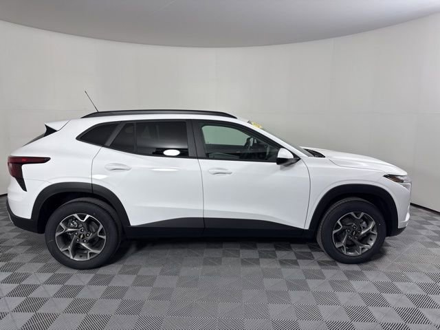 New 2026 Chevrolet Trax LT image 2