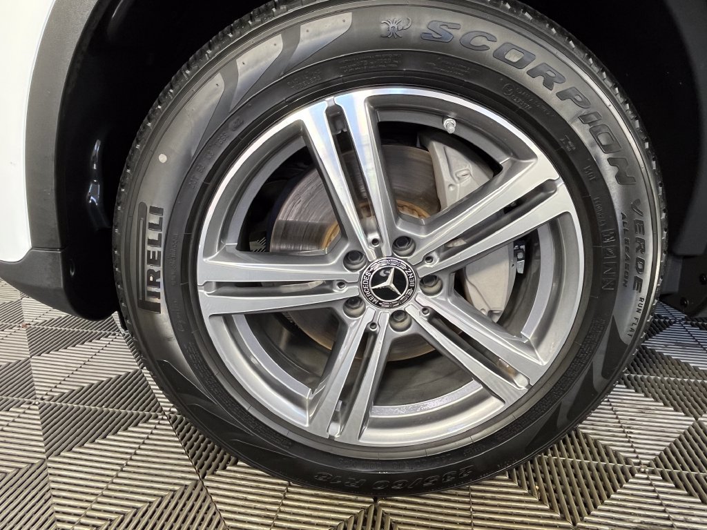 Used 2022 Mercedes-Benz GLC 300 4MATIC image 13
