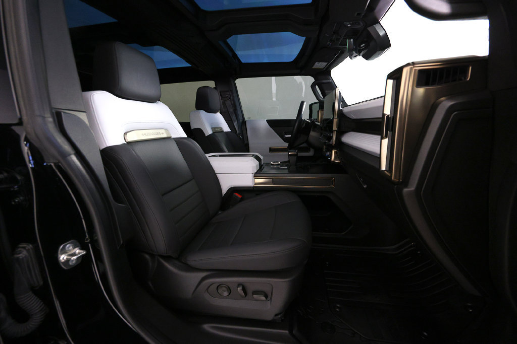 Used 2024 GMC Hummer EV 2X w/ LPO, Illumination Package AWD/4WD image 10