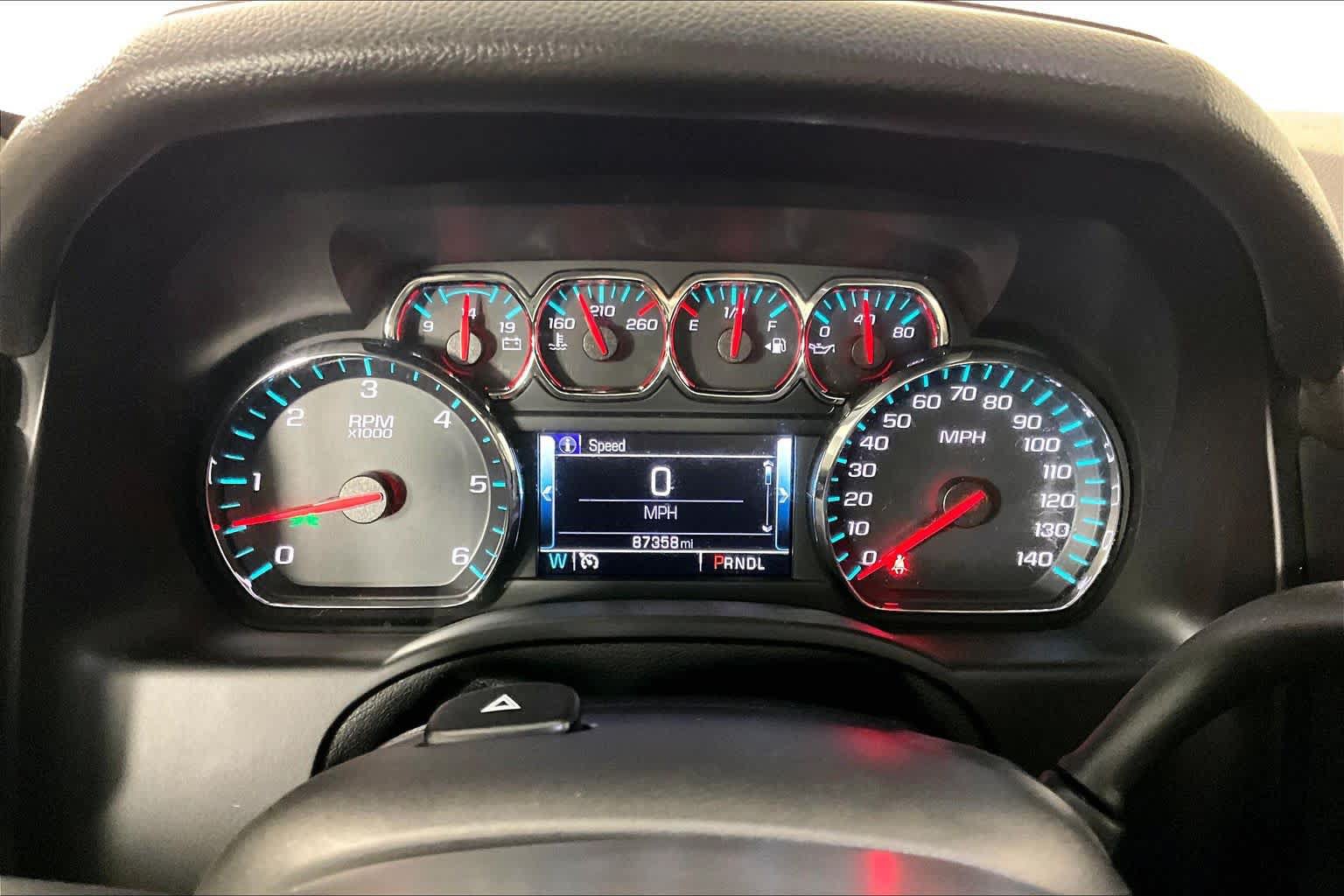 Used 2018 GMC Yukon XL SLT w/ Premium Edition RWD image 24