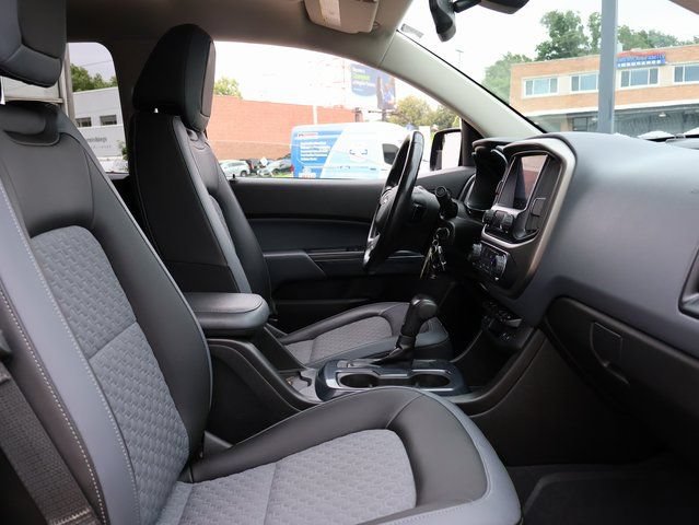 Used 2019 Chevrolet Colorado Z71 w/ Z71 Midnight Edition AWD/4WD image 8