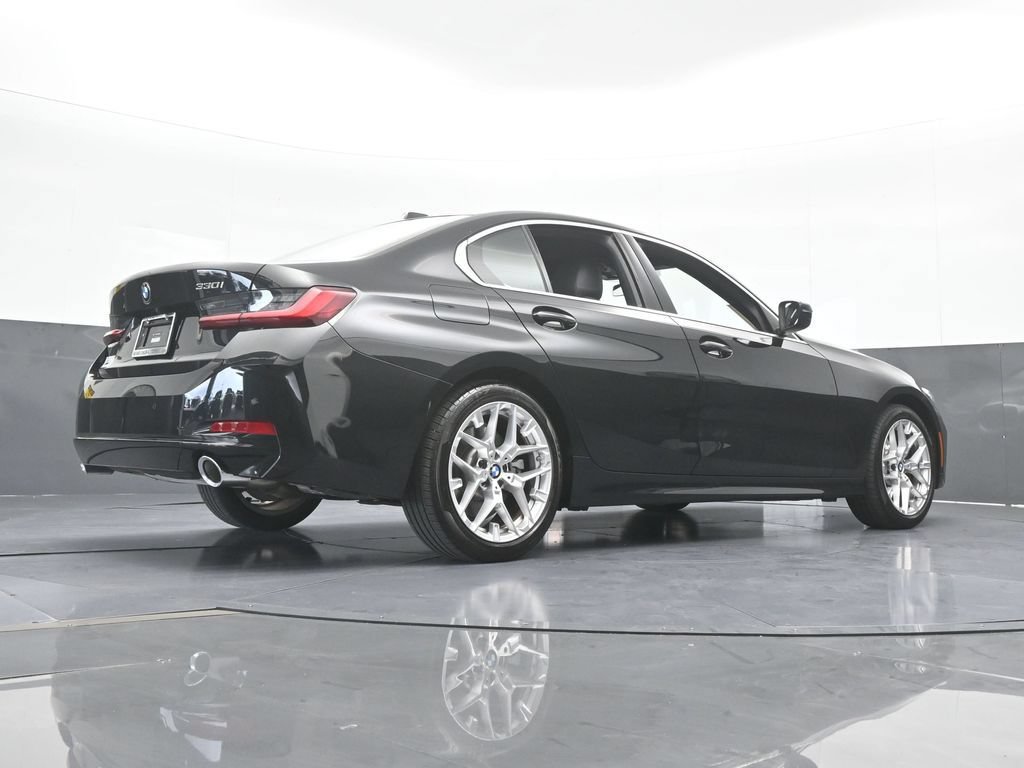 Used 2026 BMW 330i Sedan w/ Convenience Package RWD image 59