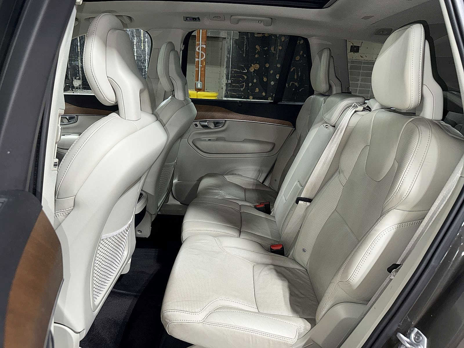 Used 2018 Volvo XC90 T6 Inscription w/ Convenience Package AWD/4WD image 16