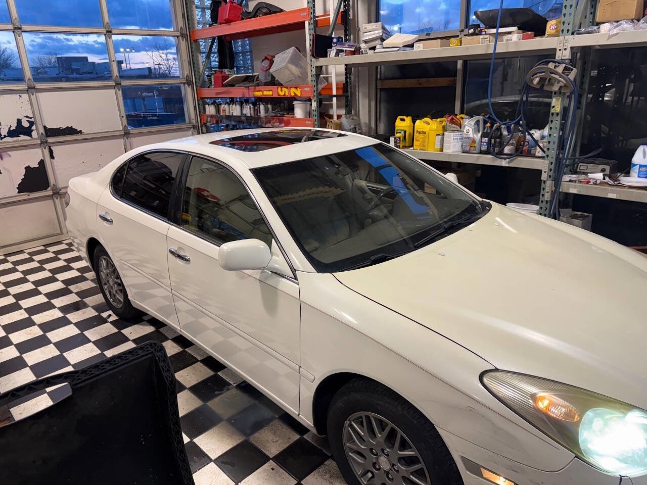Used 2004 Lexus ES 330 image 2