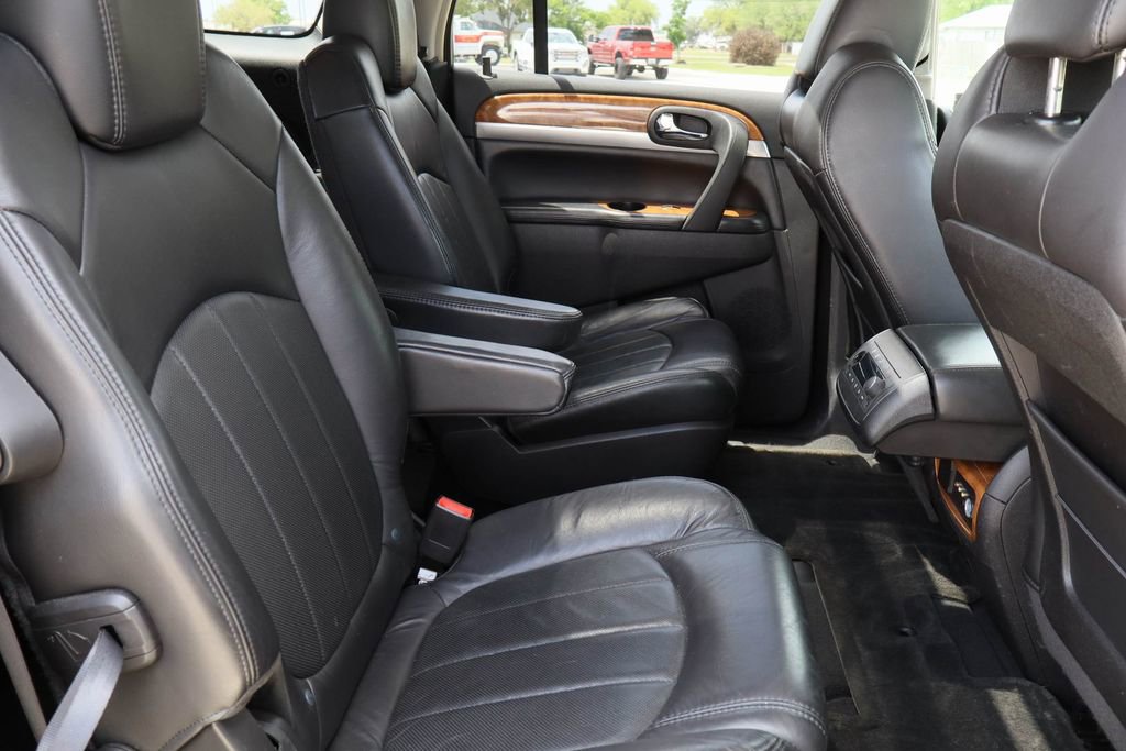 Used 2009 Buick Enclave CXL w/ Entertainment Package #2 image 27