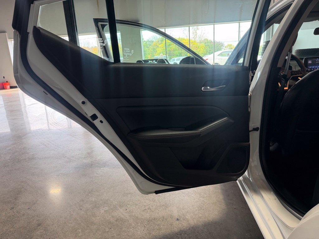 Used 2019 Nissan Altima 2.5 SR w/ SR Premium Package AWD/4WD image 17