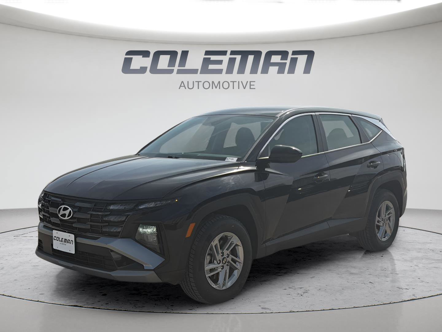 Used 2025 Hyundai Tucson SE image 1