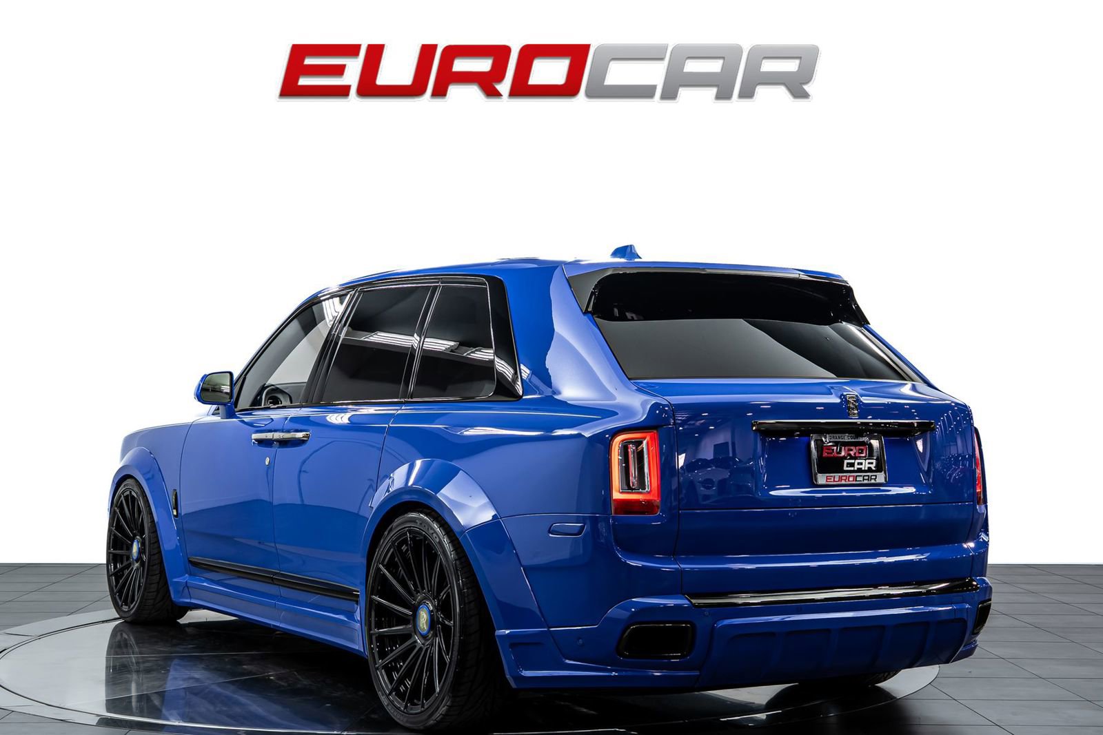 Used 2021 Rolls-Royce Cullinan Black Badge image 4