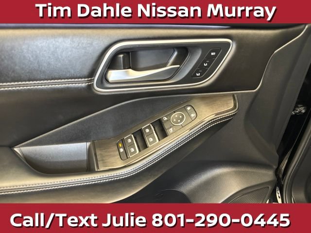Used 2025 Nissan Rogue Platinum w/ Platinum Premium Package AWD/4WD image 21