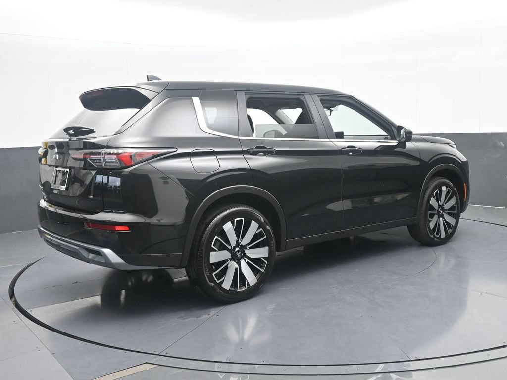 New 2026 Mitsubishi Outlander SE FWD image 6