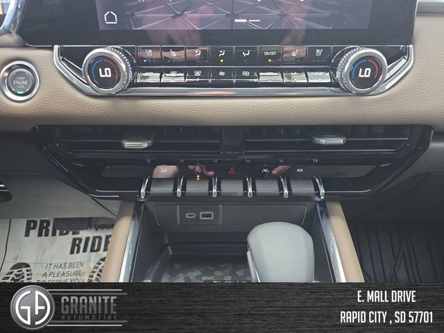 New 2026 GMC Canyon Denali w/ LPO, Denali Black Edition image 18