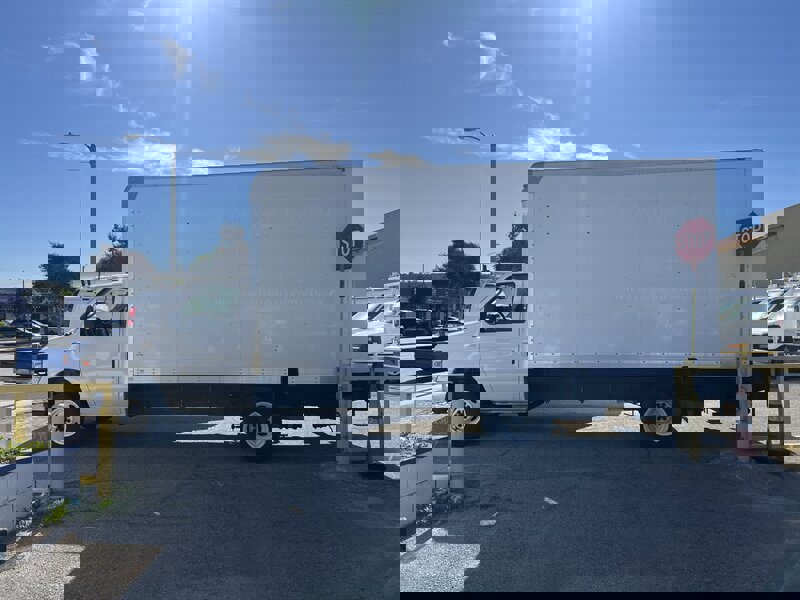 Used 2019 Ford E-450 and Econoline 450 Super Duty w/ Power Windows & Locks Group image 4