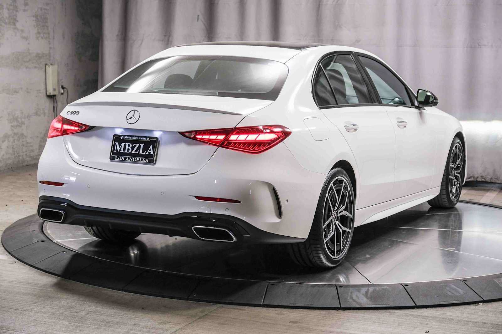 Certified 2023 Mercedes-Benz C 300 Sedan image 4