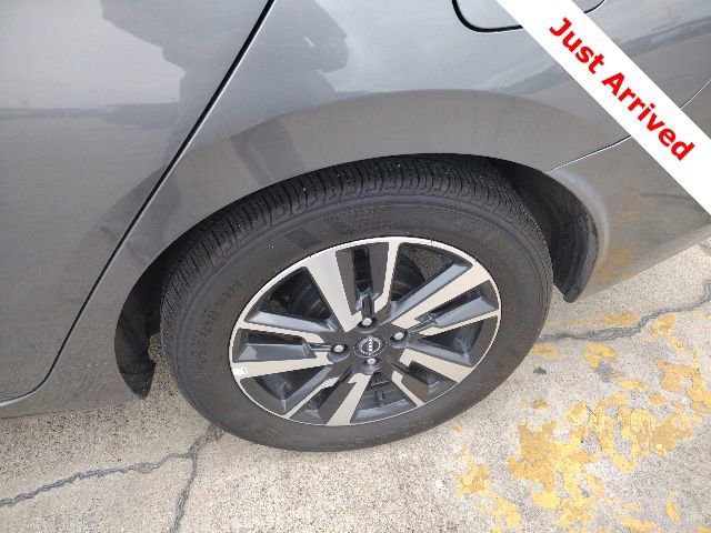 Used 2025 Nissan Versa SV FWD image 16