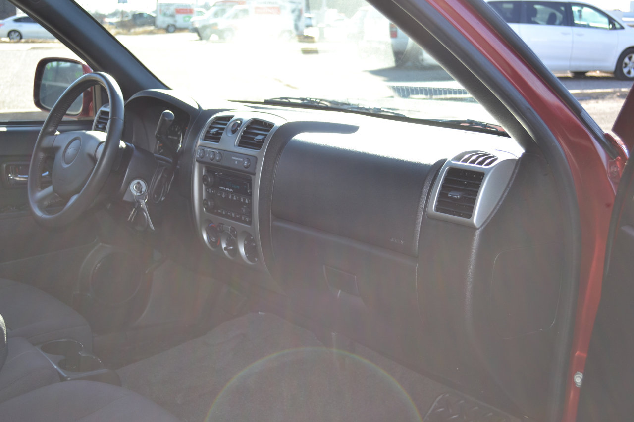 Used 2011 Chevrolet Colorado LT image 25