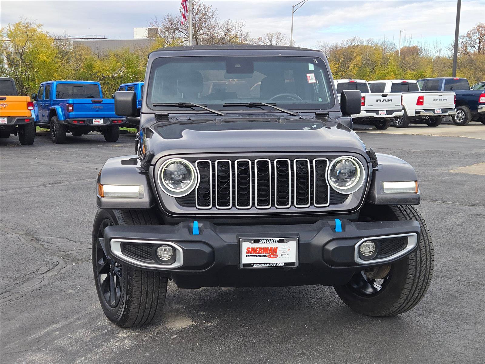Used 2024 Jeep Wrangler Sahara image 4