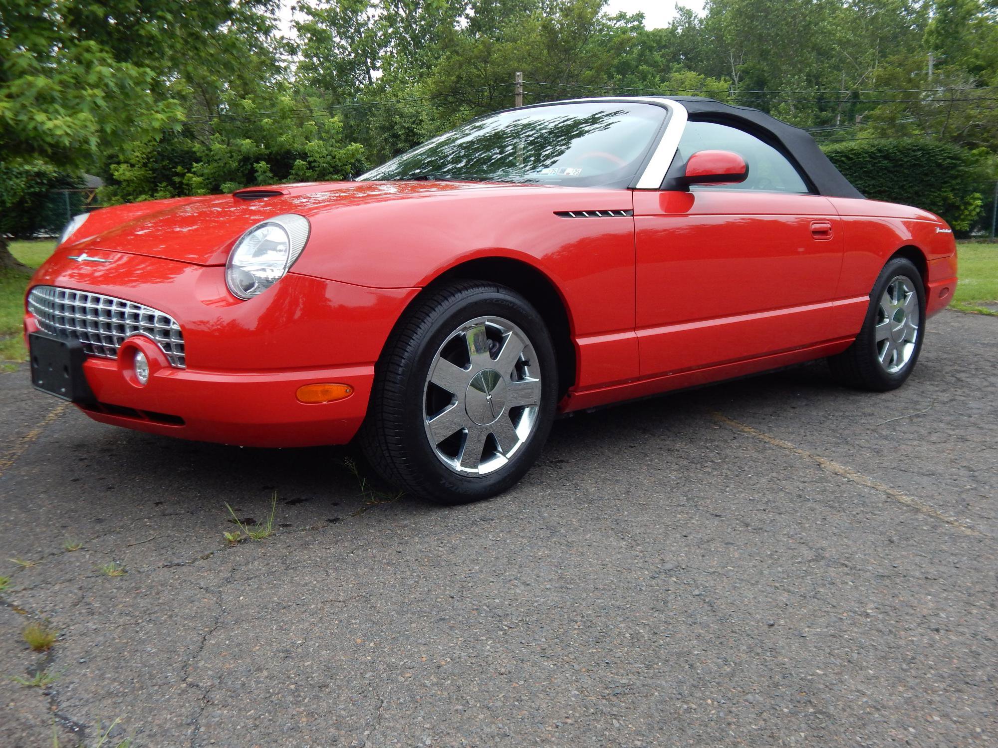 Used 2002 Ford Thunderbird image 1