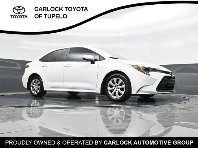 Used 2025 Toyota Corolla LE FWD image 40