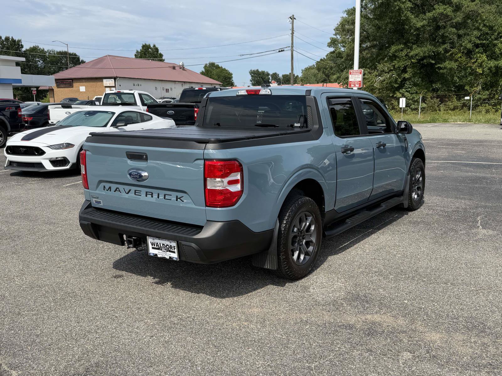 Used 2023 Ford Maverick XLT FWD image 2