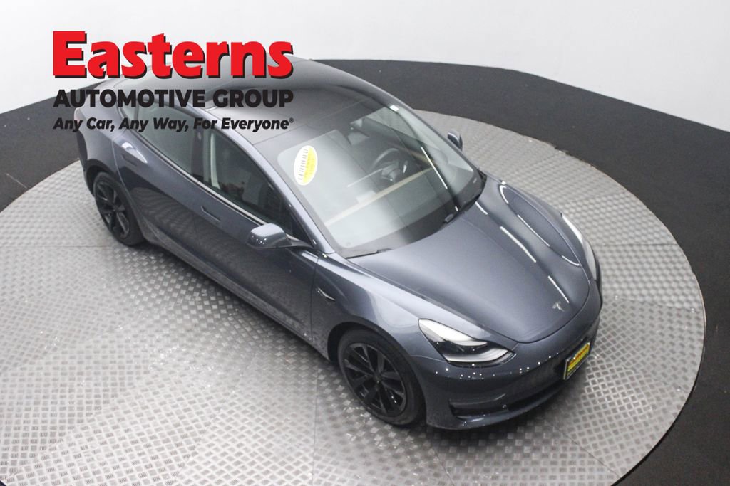 Used 2023 Tesla Model 3 Standard Range image 3