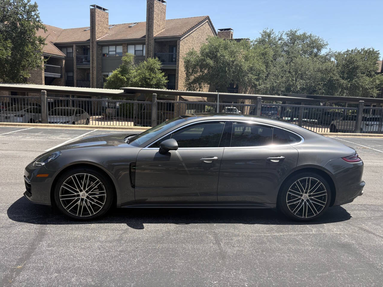 Used 2017 Porsche Panamera 4S AWD/4WD image 9