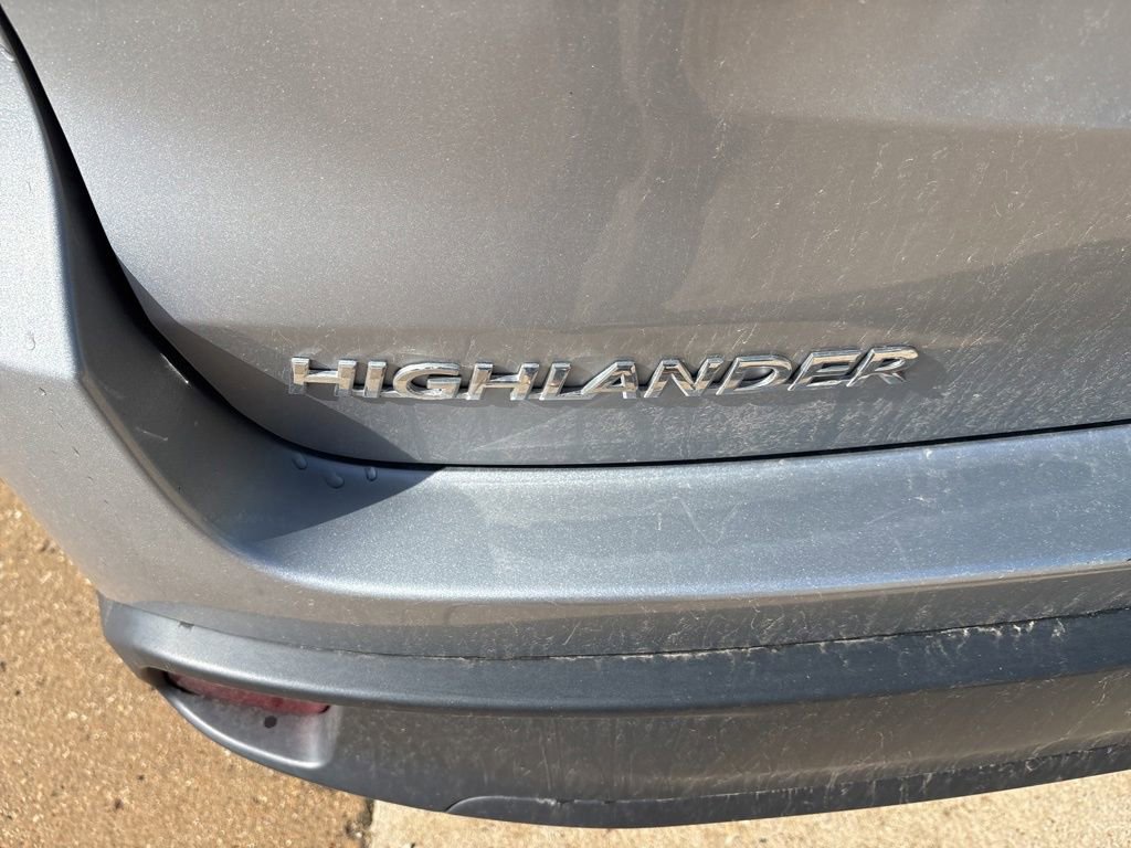 Used 2016 Toyota Highlander XLE AWD/4WD image 21