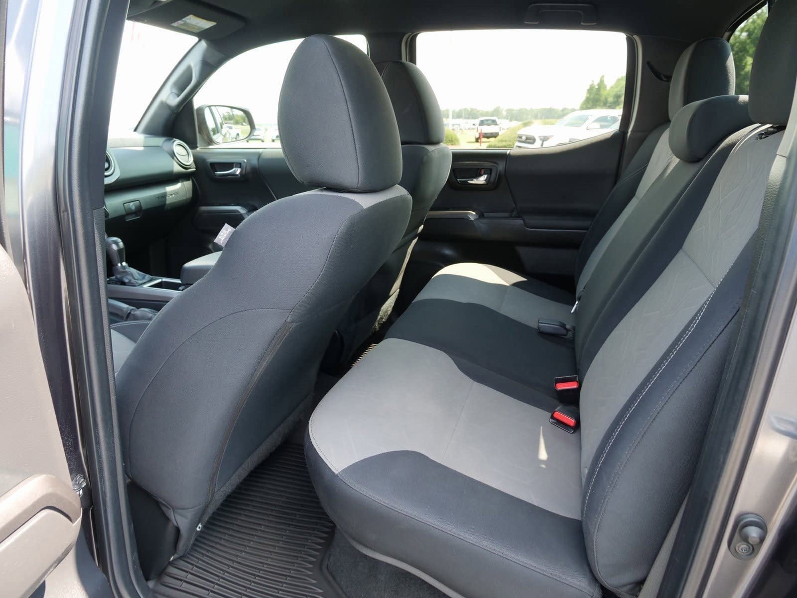 Used 2022 Toyota Tacoma TRD Sport image 12