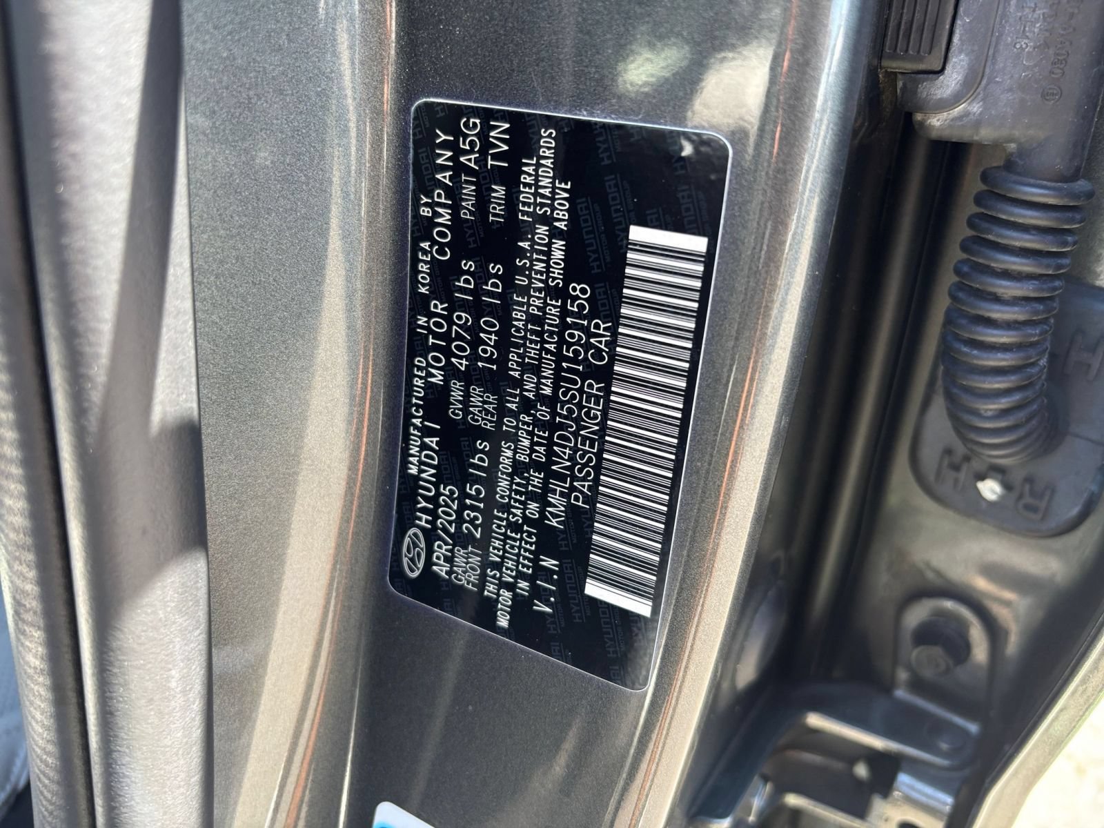 Used 2025 Hyundai Elantra Limited FWD image 30