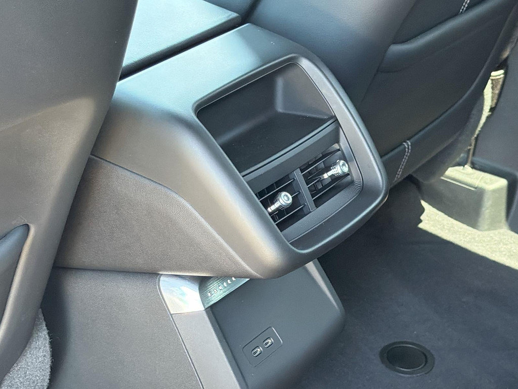 Certified 2024 Cadillac Lyriq Luxury RWD image 25