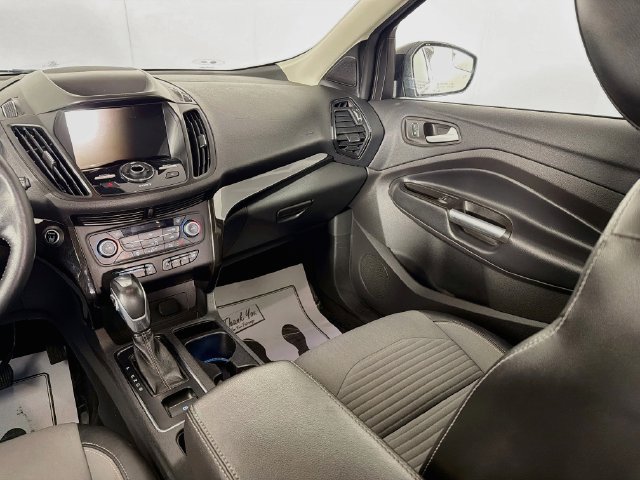 Used 2019 Ford Escape Titanium AWD/4WD image 23