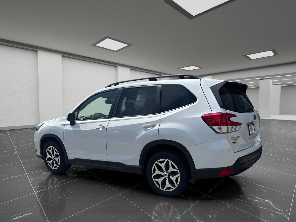 Certified 2023 Subaru Forester Premium AWD/4WD image 12