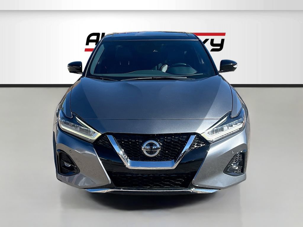 Used 2023 Nissan Maxima SR w/ Sport Mat Group image 2