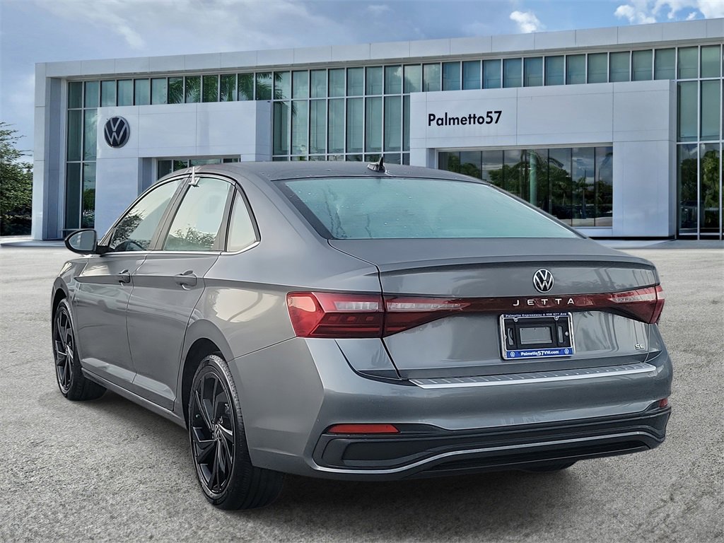Used 2025 Volkswagen Jetta SE w/ Black Wheel Package image 6