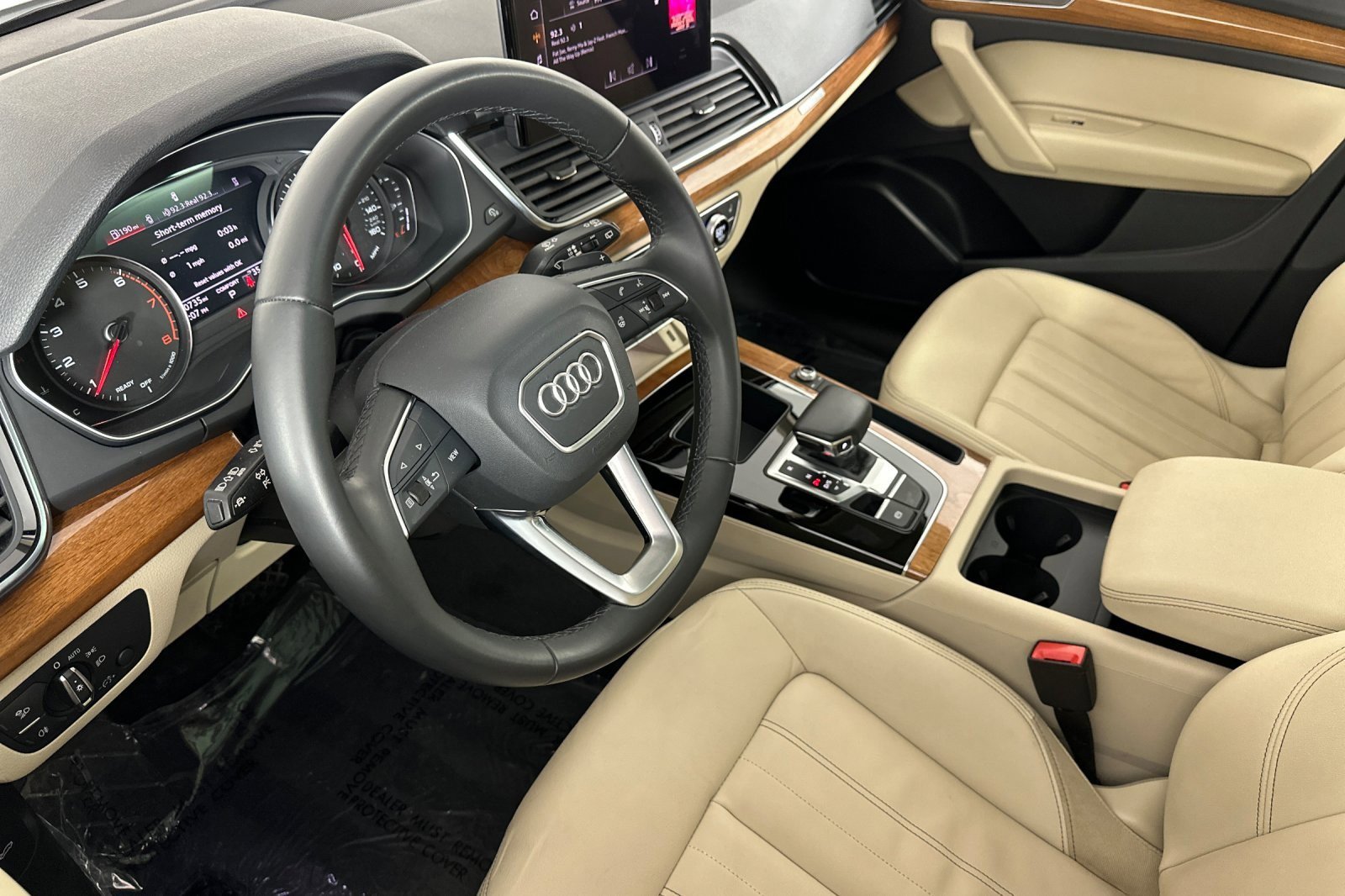 Used 2023 Audi Q5 2.0T Premium w/ Convenience Package image 9