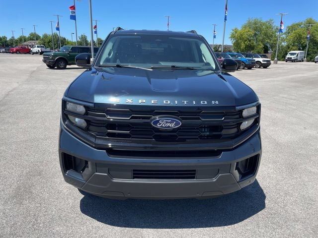 New 2026 Ford Expedition Active AWD/4WD image 3