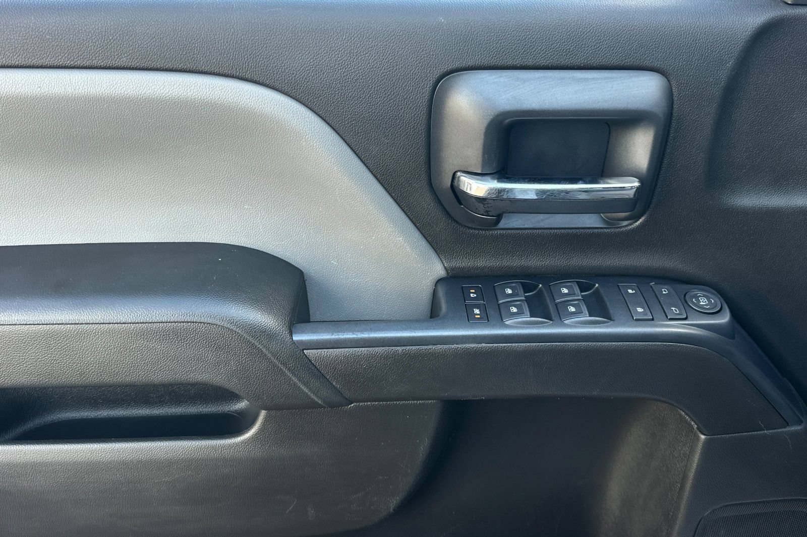 Used 2018 Chevrolet Silverado 1500 W/T w/ WT Convenience Package RWD image 11