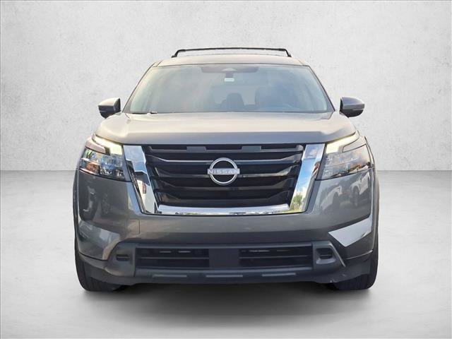 Used 2023 Nissan Pathfinder SV FWD image 2
