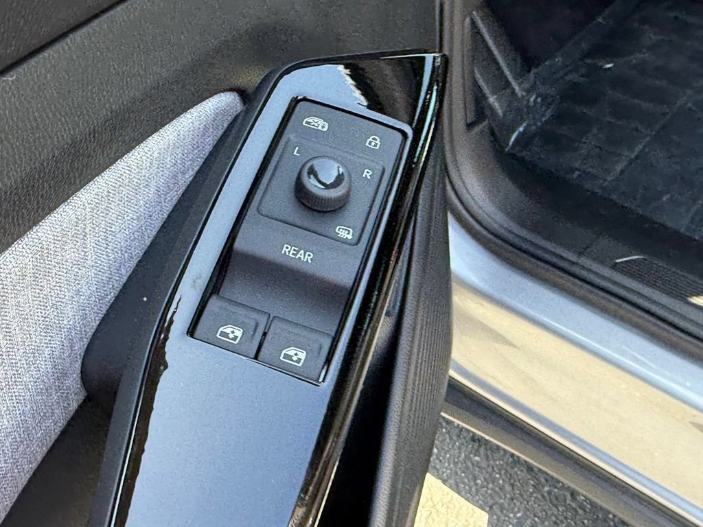 New 2026 Volkswagen ID.4 Pro RWD image 10