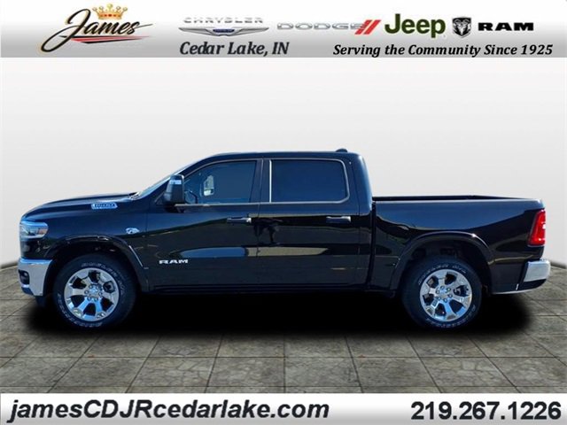 New 2026 RAM 1500 4x4 Crew Cab image 2
