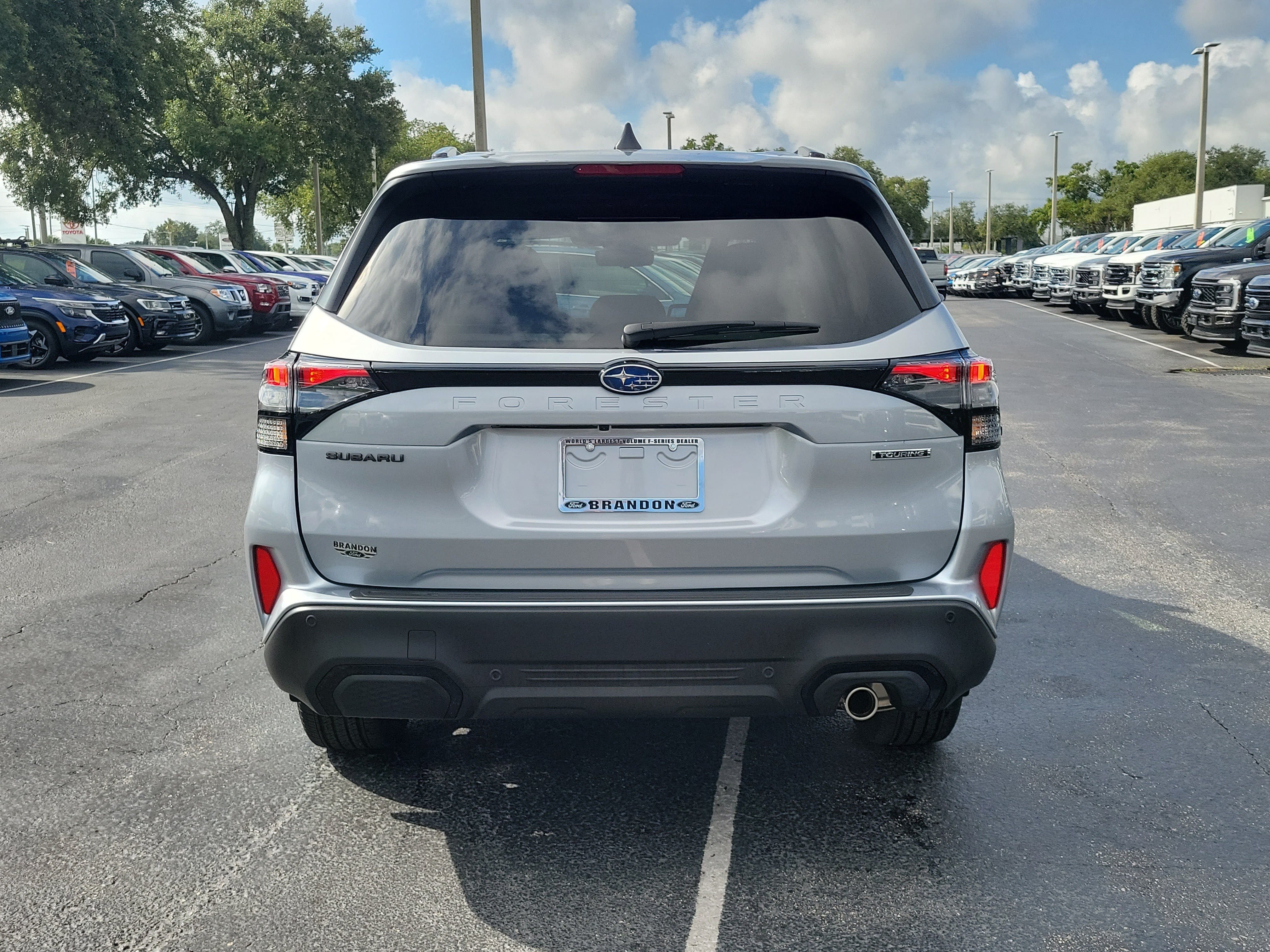 Used 2025 Subaru Forester Touring w/ Popular Package - Touring AWD/4WD image 9
