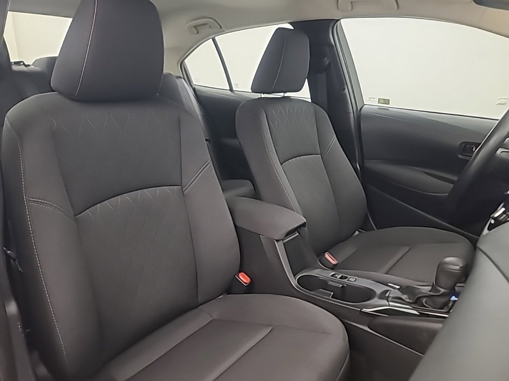 Used 2025 Toyota Corolla LE FWD image 17