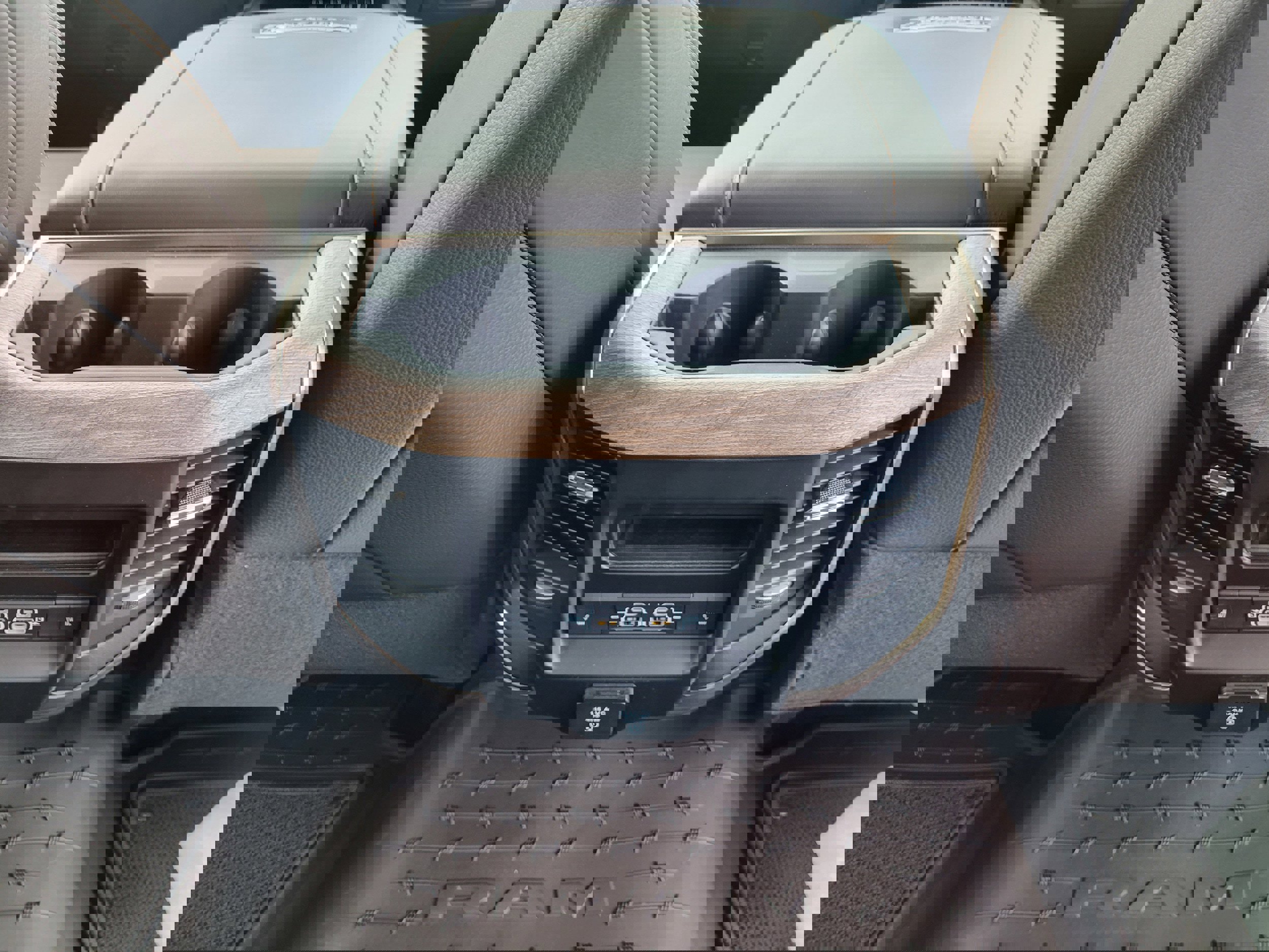 New 2026 RAM 2500 Limited image 19